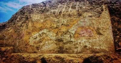 Человек-паук доколумбовой эпохи. В Перу нашли храм с фреской необычного божества (фото) - focus.ua - Перу