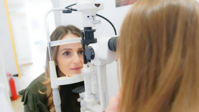 Дмитрий Майчук - Офтальмолог Майчук объяснил причину покраснения глаз - politros.com - Россия