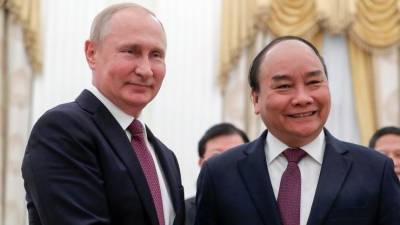 Владимир Путин - Нгуен Суан Фук - Путин поздравил Нгуен Суан Фука с переизбранием на пост президента Вьетнама - 5-tv.ru - Вьетнам