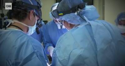 Врачи провели первую в мире пересадку легких от живого донора пациенту с COVID-19 (видео) - focus.ua