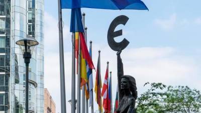 ЕС определил лид-менеджеров для размещения первого выпуска бондов фонда оздоровления евроэкономики - minfin.com.ua - Евросоюз - county Morgan - Santander