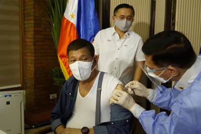 Родриго Дутерт - Президент Филиппин пригрозил населению тюрьмой за отказ от вакцинации - lenta.ru - Филиппины - Президент