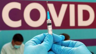 В Китае опровергли данные СМИ о планах по взаимному признанию вакцин с Россией - gazeta.ru - Россия - Москва - Китай - Владивосток - Пекин