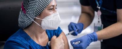 Эмманюэль Макрон - Франция и Греция введут обязательную вакцинацию медиков от COVID-19 - runews24.ru - Франция - Греция