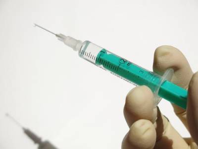 Кристиан Линдмайер - В ВОЗ заявили, что люди не должны самостоятельно принимать решение о смешении вакцин от COVID-19 - argumenti.ru