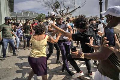 Майк Помпео - Дефицит товаров и свободы - причины массовых протестов на Кубе - argumenti.ru - Куба