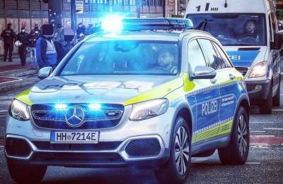 В Германии полиция применила водометы против выступающих за отмену карантина и мира - cursorinfo.co.il - Германия - Berlin