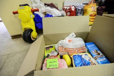 Помочь другим: где в Москве принимают вещи и продукты для нуждающихся - vm.ru - Москва