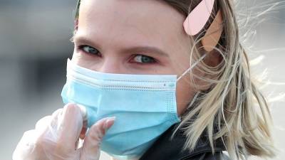 Мадина Байрамукова - Как спасти кожу рук после использования антисептиков и перчаток - 5-tv.ru