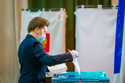 Наталья Комарова - Губернатор Югры проголосовала в первый день выборов - nakanune.ru - Россия - округ Югра