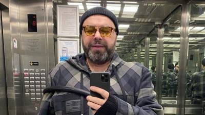 Максим Фадеев - Фадеев показал, как выглядит во время болезни: «Просто простыл!» - 5-tv.ru