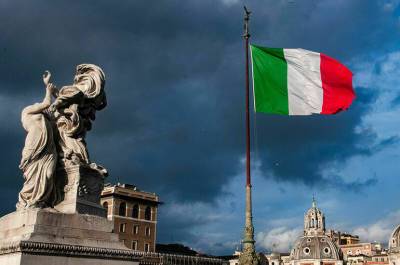 Марио Драги - Парламент Италии одобрил закон о COVID-паспортах в учебных заведениях - pnp.ru - Италия