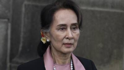Аун Сан Су Чжи - Аун Сан Су Чжи приговорена к четырём годам заключения - ru.euronews.com - Бирма