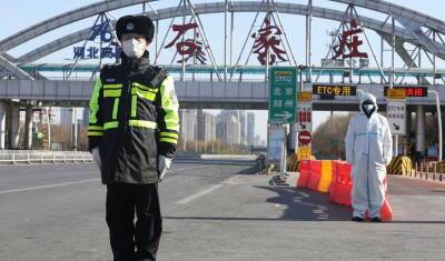 Жителей китайского города Аньян посадили на карантин из-за двух случаев "Омикрона" - newizv.ru - Китай - Тяньцзинь