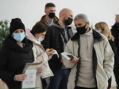 Виктор Ляшко - В Украине с 31 января останутся без зарплаты невакцинированные от коронавируса медики и коммунальщики - gordonua.com - Украина