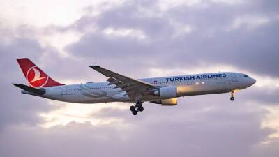 Turkish Airlines отменила обязательные ПЦР-тесты для полёта на внутренних рейсах в Турции - russian.rt.com - Россия - Турция