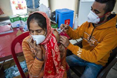 В Индии создают вакцину от "омикрона" - tvc.ru - Индия - Covid-19