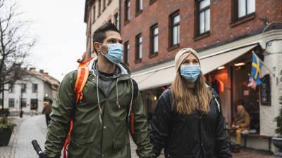 В Швеции ужесточают меры из-за ситуации с коронавирусом - russian.rt.com - Финляндия - Швеция