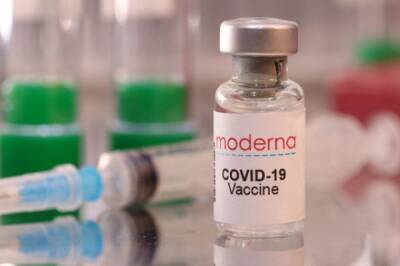 Стефан Бансель - Moderna может создать вакцину от COVID-19 и гриппа к осени 2023 года - aif.ru
