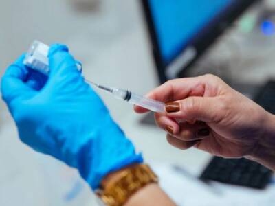 В Италии ввели рекордное количество прививок от COVID-19 - unn.com.ua - Украина - Италия - Киев - Covid-19