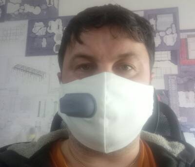 На Урале разработали медицинскую маску с ультрафиолетовым фильтром против ковида - znak.com - Екатеринбург - Covid-19