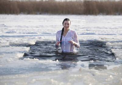 Новосибирские спасатели ожидают до 20 тысяч участников крещенских купаний - runews24.ru