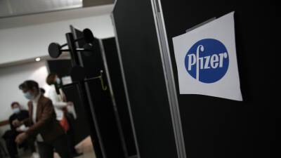 В компании Pfizer рассказали об эффективности таблеток от COVID против омикрон-штамма - russian.rt.com