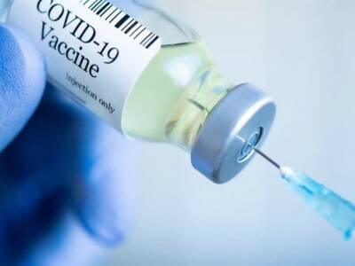 Две трети побочных эффектов вакцинации от коронавируса имеют психологическую природу - polit.ru - Сша - Израиль - Бостон