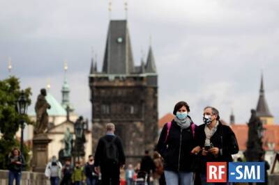 Гражданину Чехии грозит три года тюрьмы за умышленное распространение коронавируса - rf-smi.ru - Прага - Чехия