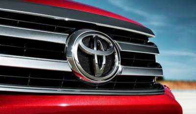 Компания Toyota приостанавливает производство машин в Японии из-за вспышки коронавируса - avtonovostidnya.ru - Япония