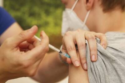 В Петербург завезли первую партию вакцины от коронавируса для подростков - bloknot.ru - Санкт-Петербург - Covid-19