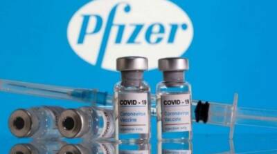 Альберт Бурла - В Pfizer предложили делать ежегодную прививку от COVID - ru.slovoidilo.ua - Украина - Covid-19