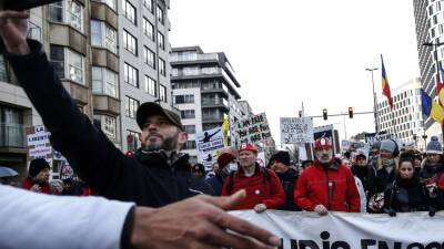 В Брюсселе митингующие против антиковидных ограничений призвали к отставке правительства - mir24.tv - Франция - Италия - Германия - Испания - Голландия - Евросоюз - Польша - Бельгия - Румыния - Брюссель - Люксембург