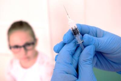 Вакцинация подростков от COVID-19 начинается в Новосибирской области - interfax-russia.ru - Новосибирск - Новосибирская обл.