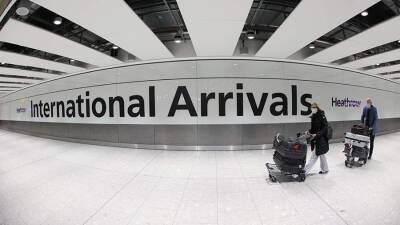 Борис Джонсон - Грант Шэппс - В Великобритании отменят 10-дневный карантин для непривитых туристов - iz.ru - Англия - Китай - Израиль - Мексика - Covid-19