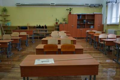 Борис Чернышов - Учителям будут доплачивать за работу в классах, где выявлен COVID-19 - abnews.ru - Россия - Covid-19