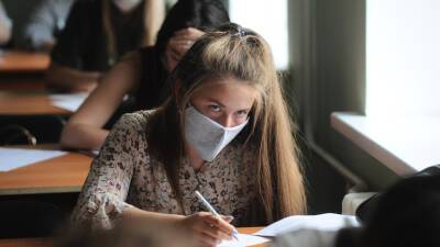 Власти Москвы назвали переход на дистанционное обучение в школах в городе крайней мерой - russian.rt.com - Москва - Улан-Удэ