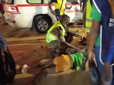 В Камеруне в результате давки перед матчем Кубка африканских наций погибли восемь человек - gordonua.com - Украина - Камерун