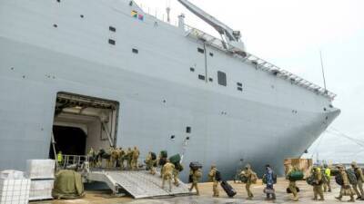 ВМС Австралии пришли на помощь островному государству «инфицированным» кораблëм - eadaily.com - Австралия - Канберра - Covid-19