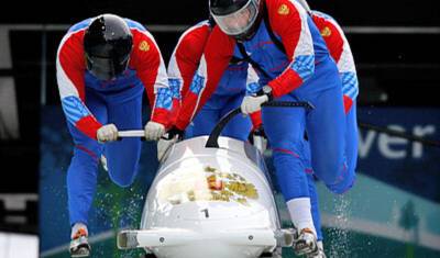 У трёх спортсменов российской сборной по бобслею выявили ковид накануне Олимпиады - newizv.ru - Сочи - Новогорск