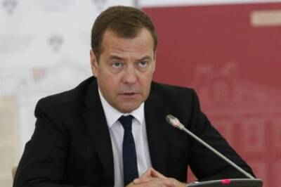 Дмитрий Песков - Дмитрий Медведев - Медведев оценил вероятность введения локдауна в РФ - aif.ru - Россия