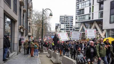Противники ограничительных мер в Брюсселе требуют отставки правительства - russian.rt.com - Амстердам - Бельгия - Брюссель
