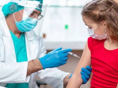 Sky News - В Великобритании начали вакцинировать детей с 5 лет - unn.com.ua - Украина - Англия - Киев