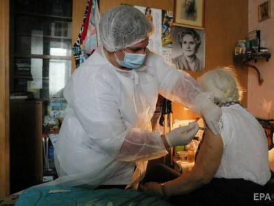 Виктор Ляшко - В Украине разрешили бустерную вакцинацию от COVID-19 для людей старше 60 лет – Минздрав - gordonua.com - Украина