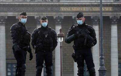 В Париже антиковидный протест разогнали слезоточивым газом - korrespondent.net - Франция - Украина - Париж