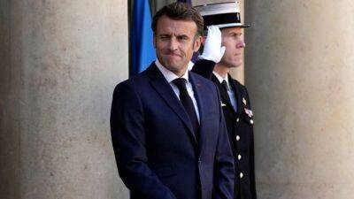 Эммануэль Макрон - Президент Франции обещает повысить пенсионный возраст с 62 до 65 лет - unn.com.ua - Франция - Украина - Киев