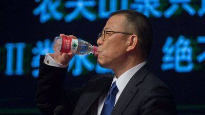 Самым богатым человеком Китая признали производителя питьевой воды - obzor.lt - Китай
