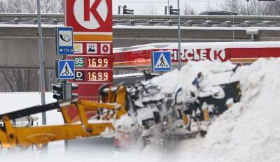 Тают как снег. Автозаправки снизили цены на топливо до уровня девятимесячной давности - obzor.lt - Россия - Эстония - Китай - Евросоюз