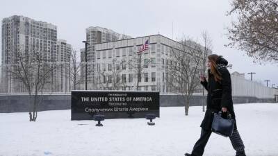 Посольство США в Киеве призвало своих граждан покинуть Украину - russian.rt.com - Россия - Украина - Сша - Англия - Киев