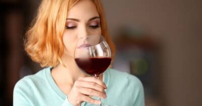 Латвийцы стали чаще употреблять алкоголь: за год их число выросло на 5% - rus.delfi.lv - Латвия - Covid-19